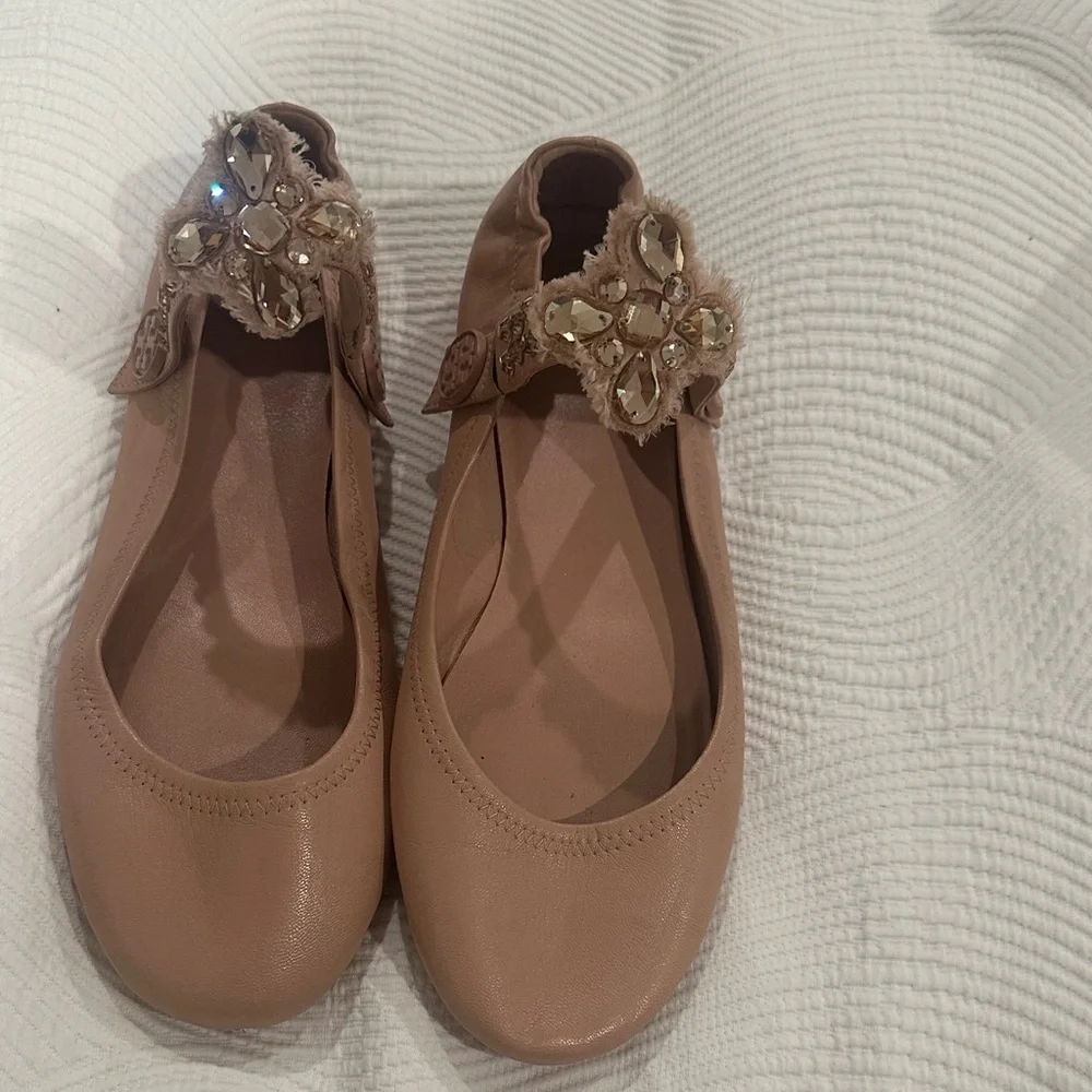 Tory Burch- Pink Ballet Flats with Logo Detail - Picture 3 of 7